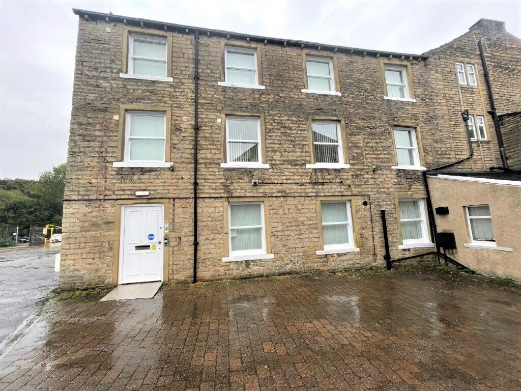 Fern Street St, Huddersfield for sale Primary Photo- Image 1 of 1