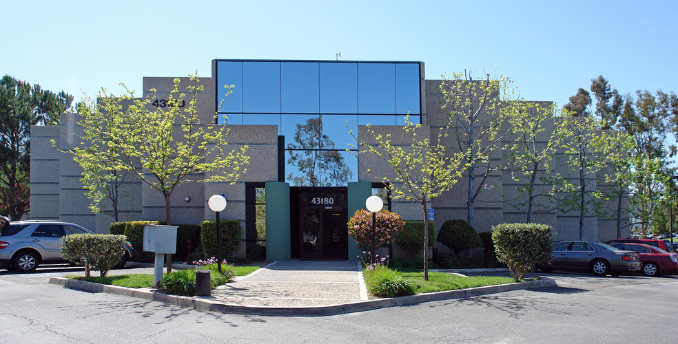 43180 Business Park Dr, Temecula, CA for rent - Building Photo - Image 2 of 7