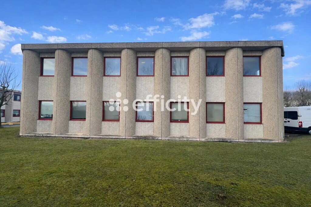 Vente Bureaux 800 m² - Photo 1