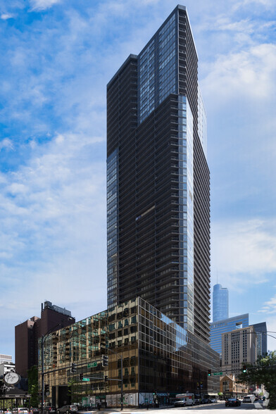 1 E Erie St, Chicago, IL for rent - Building Photo - Image 1 of 4