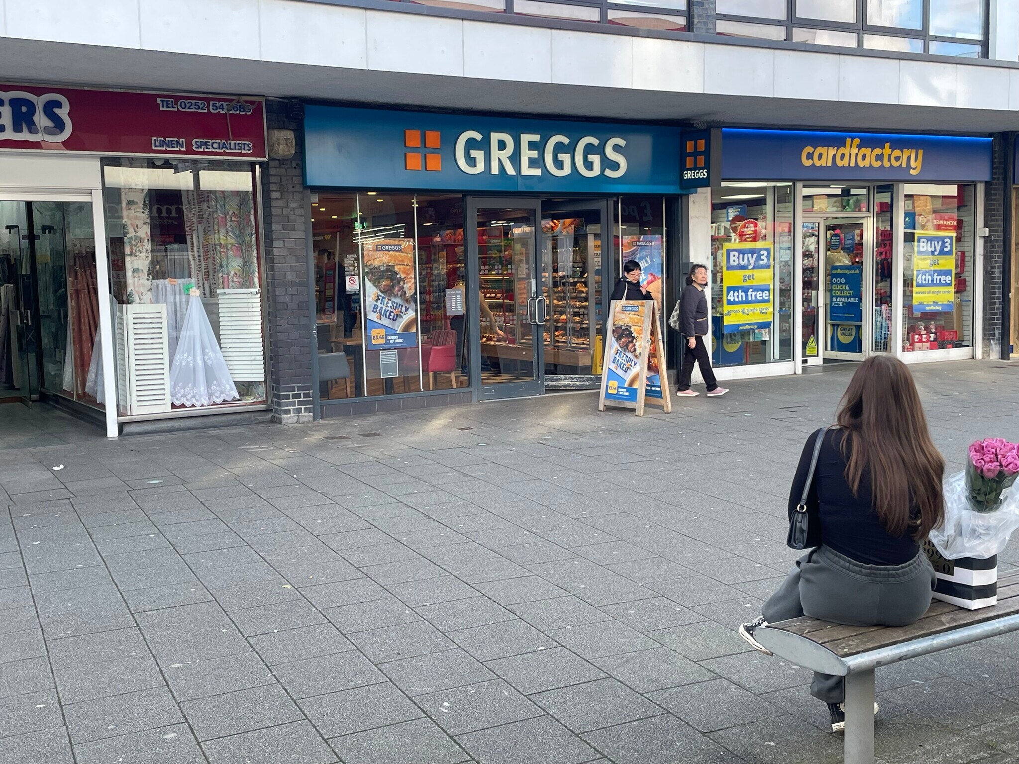 68 Queensmead, Farnborough for sale Building Photo- Image 1 of 1