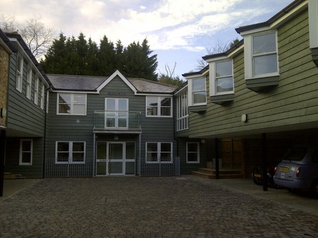 More details for 191-195 Sparrows Herne, Bushey - Office to Rent