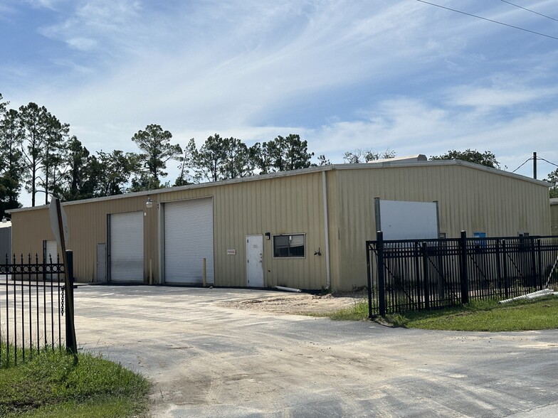 13595 SE 31st Ave, Summerfield, FL for sale - Building Photo - Image 2 of 15