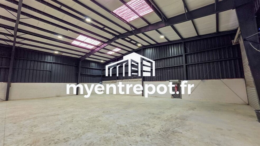 Avenue Des Paluds, Aubagne to rent - Interior Photo - Image 2 of 7