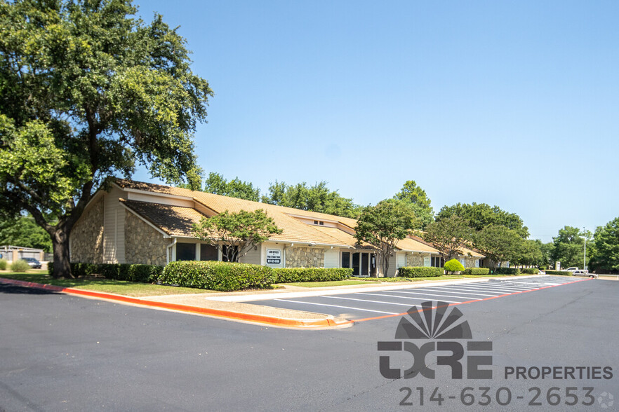 1114 W Pioneer Pkwy, Arlington, TX for rent - Building Photo - Image 1 of 20