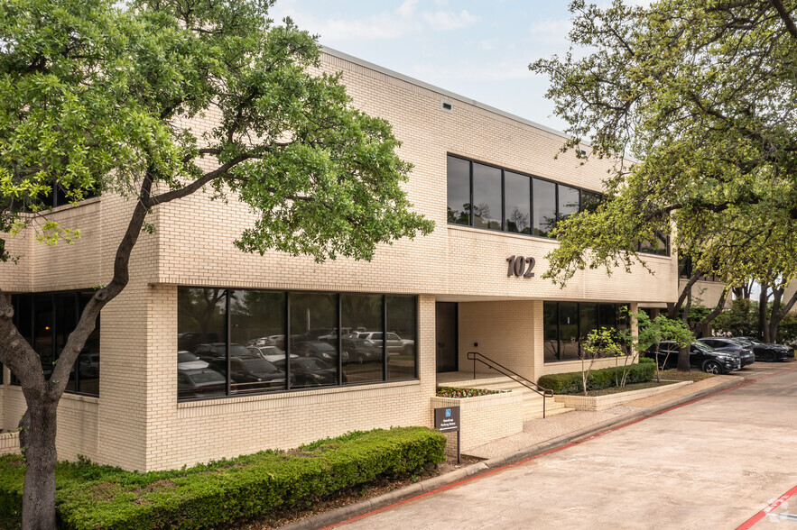 102 Decker Ct, Irving, TX for rent - Building Photo - Image 1 of 6