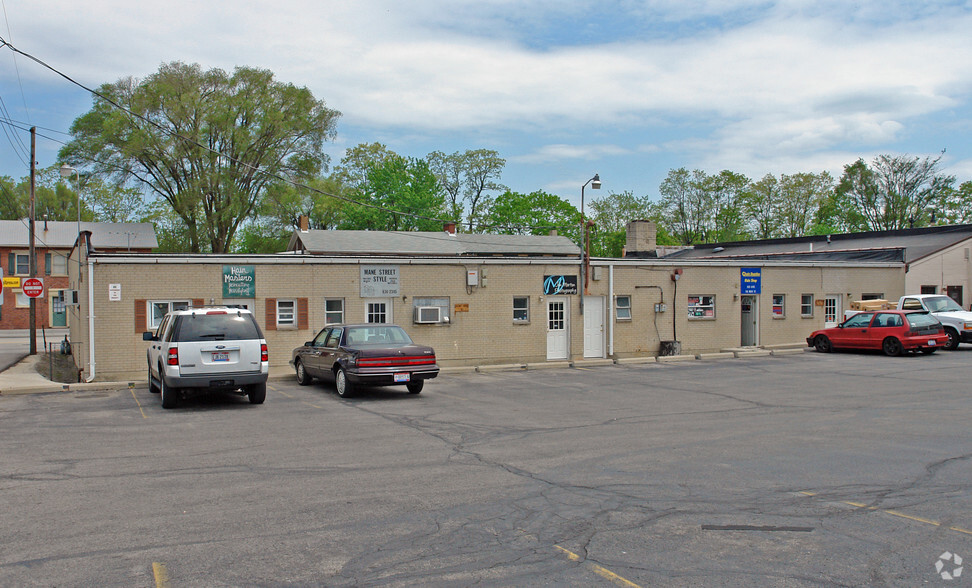 7-17 N Main St, Englewood, OH for rent - Building Photo - Image 3 of 3