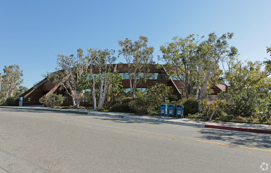 29160 Heathercliff Rd, Malibu, CA for rent - Building Photo - Image 3 of 7