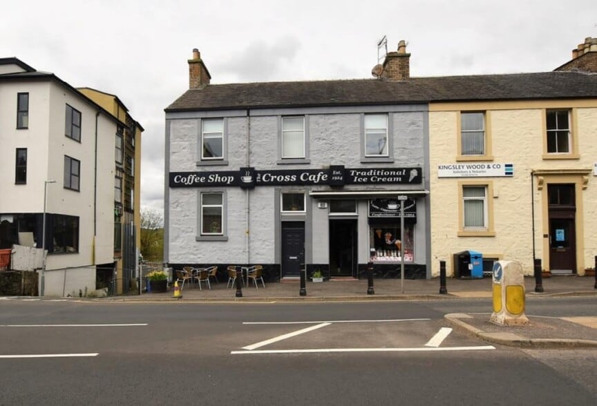 1 Burnside Pl, Kilmacolm for sale - Building Photo - Image 1 of 1