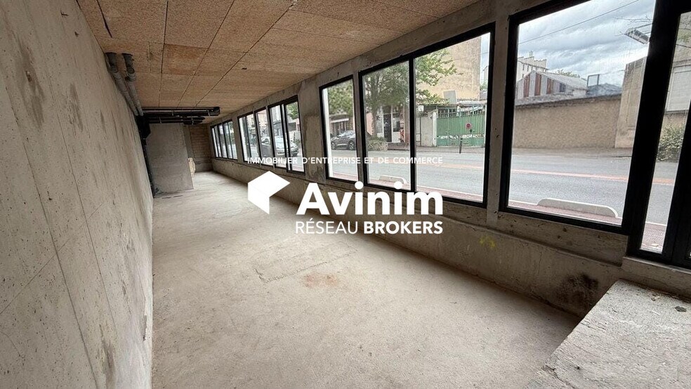 Retail in Saint-Maur-des-Fossés to rent - Interior Photo - Image 2 of 5