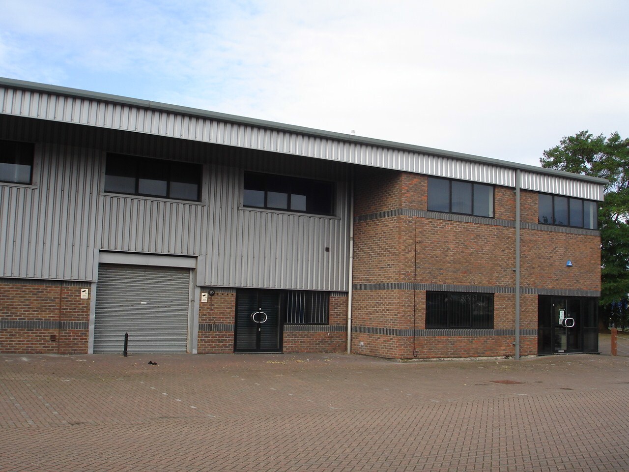 Crabtree Rd, Egham for sale Primary Photo- Image 1 of 1