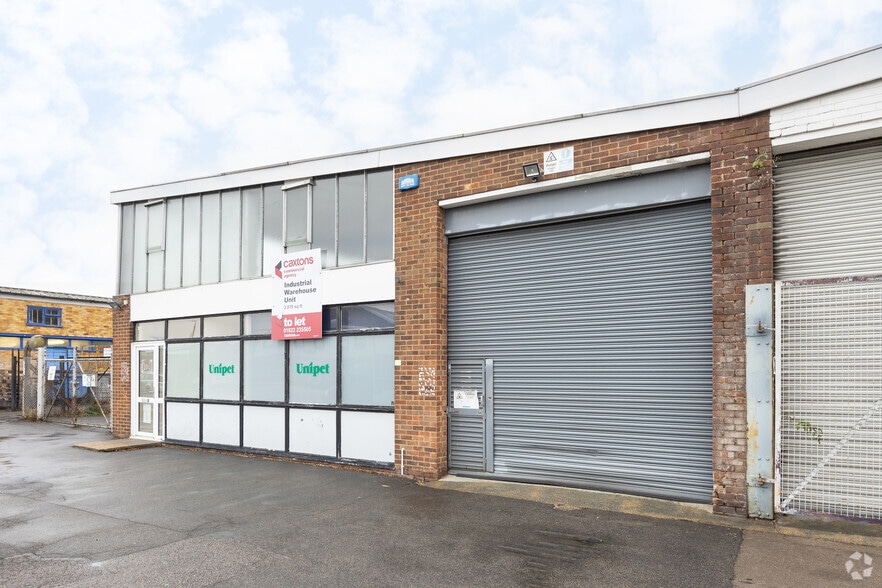 Tribune Dr, Sittingbourne to rent - Building Photo - Image 2 of 2