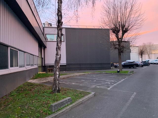 Industrial in Aubervilliers to rent Building Photo- Image 1 of 23