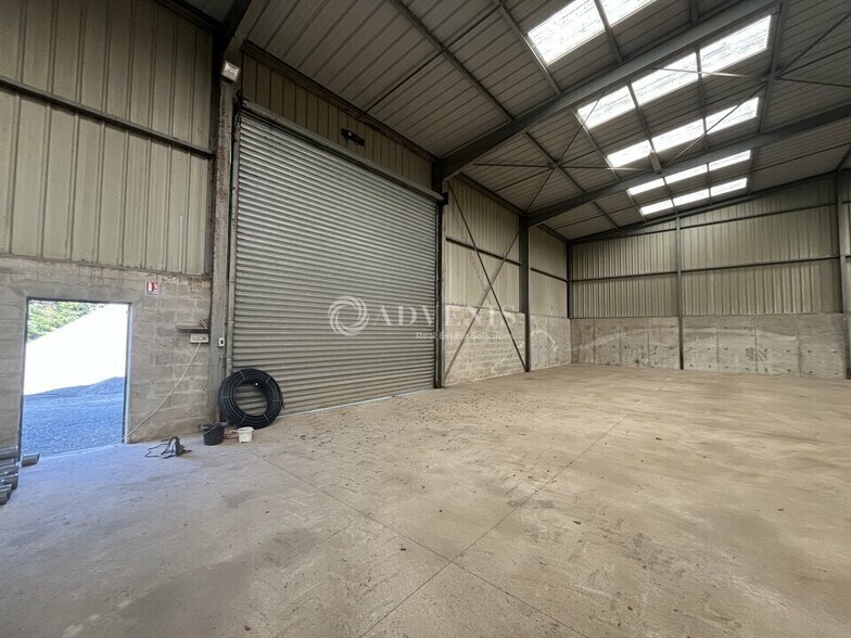 Light Industrial in Dammartin-en-Goële to rent - Interior Photo - Image 3 of 6