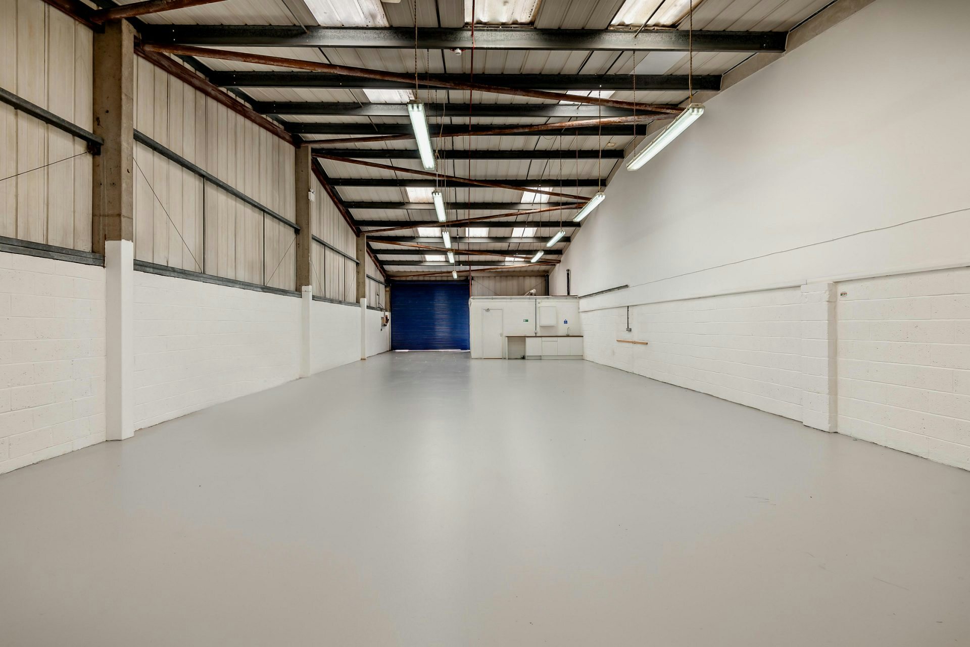 Alpha Clos, Tewkesbury to rent Interior Photo- Image 1 of 1