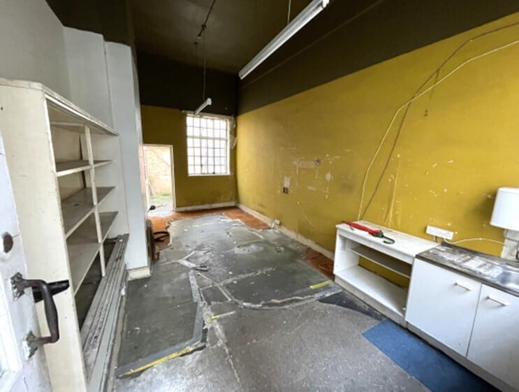 8-12 Southgate St, Gloucester to rent - Interior Photo - Image 2 of 2