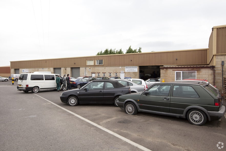 Paices Hl, Aldermaston to rent - Building Photo - Image 2 of 2