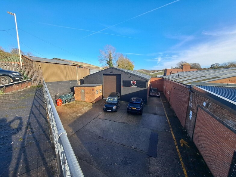 11-12 Riverdane Rd, Congleton to rent - Building Photo - Image 2 of 3