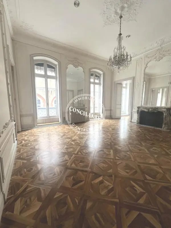 Location Bureaux 200 m²