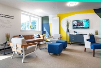 4300 Parkway, Fareham to rent Interior Photo- Image 2 of 6