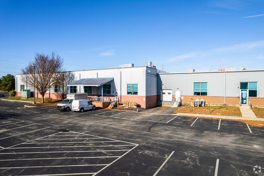 500 S Gravers Rd, Plymouth Meeting, PA for rent - Building Photo - Image 1 of 4