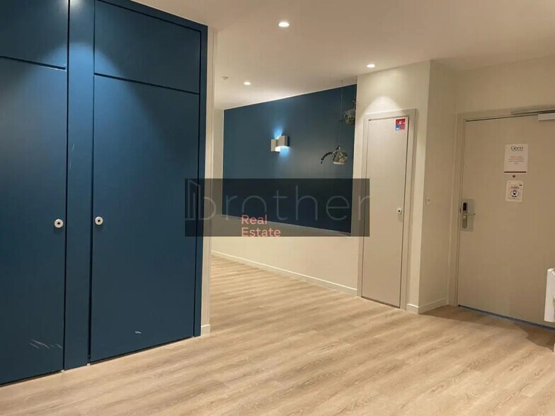 Office in Bordeaux to rent - Interior Photo - Image 3 of 7