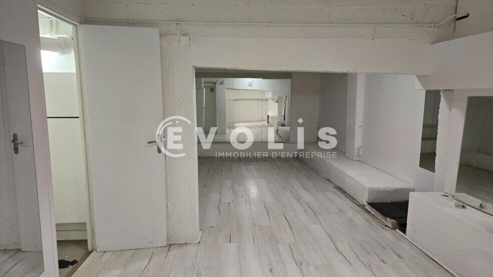 Industrial in Boulogne-Billancourt to rent - Interior Photo - Image 3 of 4