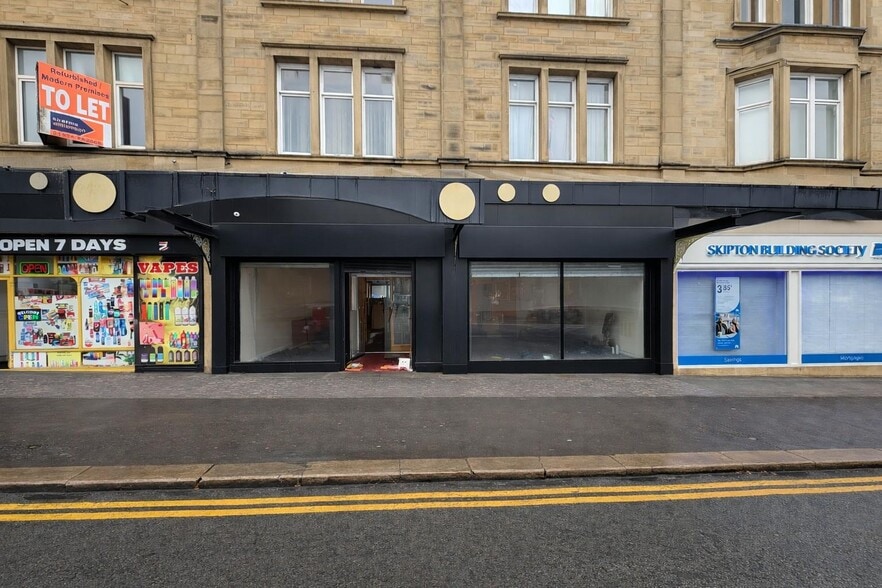 68-70 Cavendish St, Keighley to rent - Building Photo - Image 1 of 1