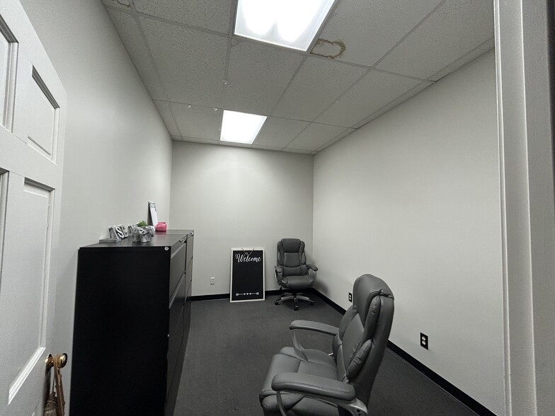 320 Business Pky, Greer, SC for rent - Interior Photo - Image 2 of 8