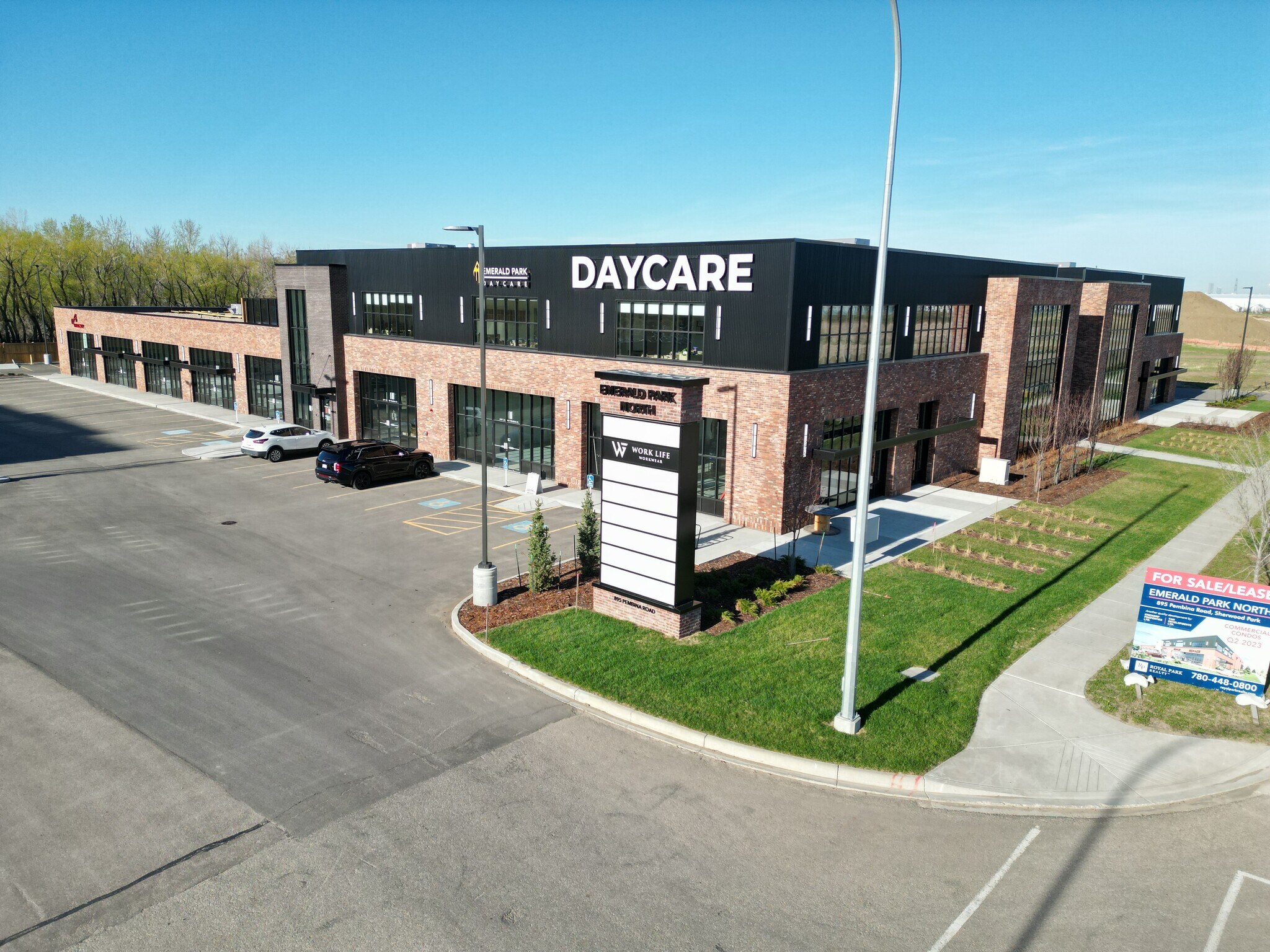 895-897 Pembina Rd, Sherwood Park, AB for rent Building Photo- Image 1 of 2