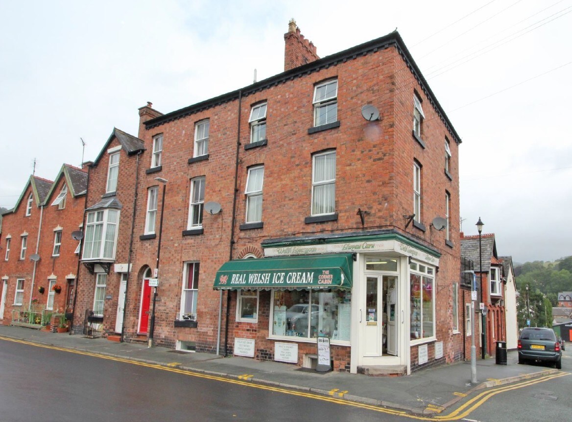 22 Market St, Llangollen for sale Primary Photo- Image 1 of 1