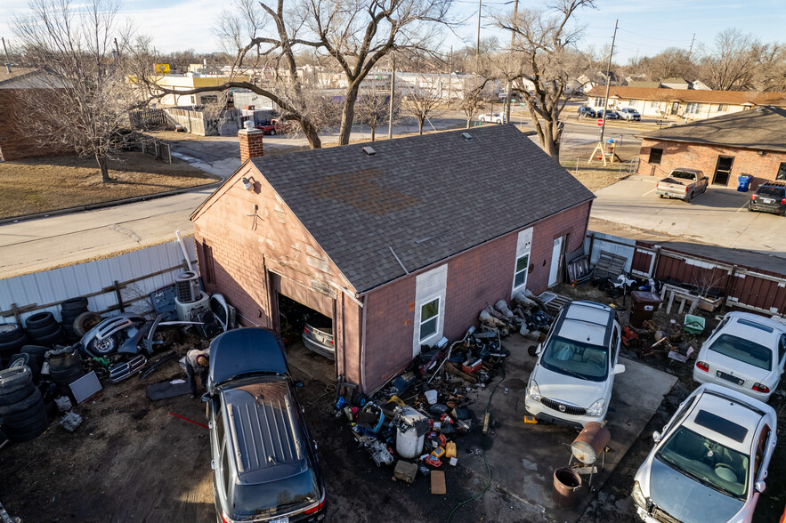 3703-3707 W Maple St, Wichita, KS for sale - Building Photo - Image 3 of 22