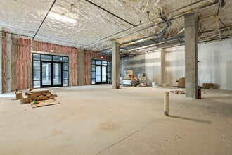 5 Resort Dr, Savannah, GA to rent Interior Photo- Image 2 of 5