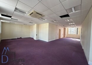 4-5 Market Pl, Kingston Upon Thames to rent Building Photo- Image 1 of 5