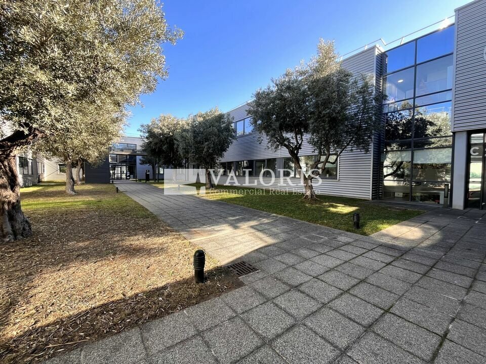 Office in Marseille to rent Building Photo- Image 1 of 13
