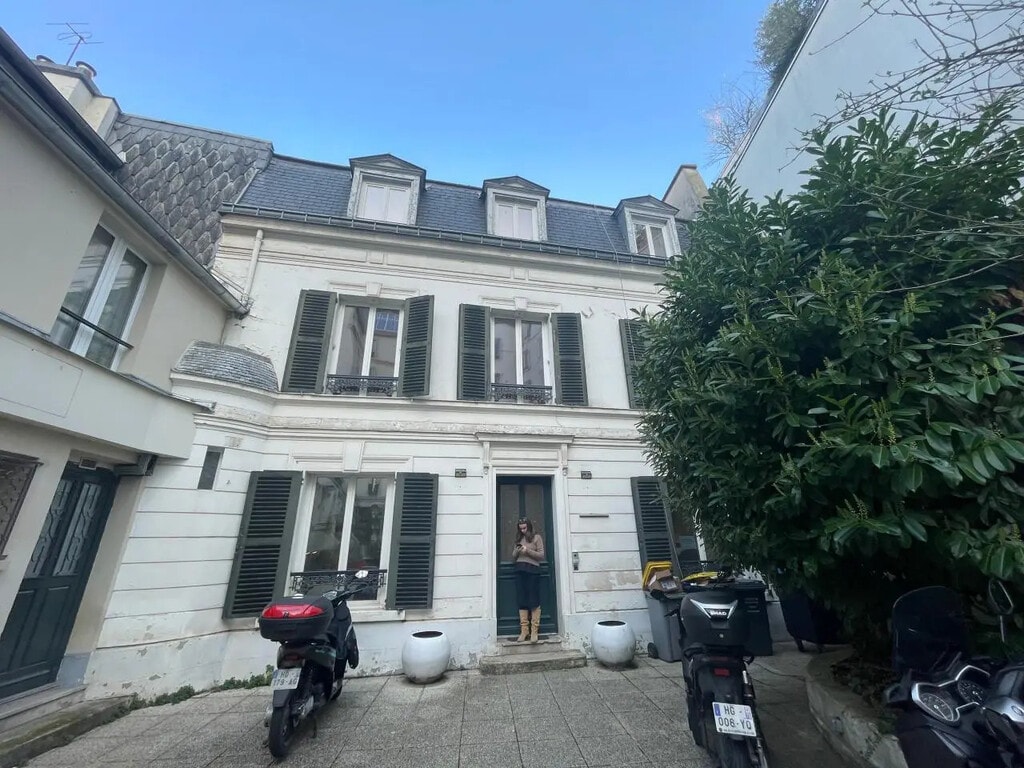 Location Bureaux 498 m² - Photo 1