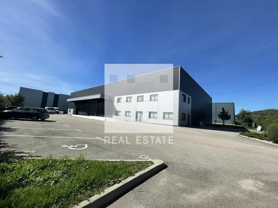 Location Local d'activités 1 595 m² - Photo 1