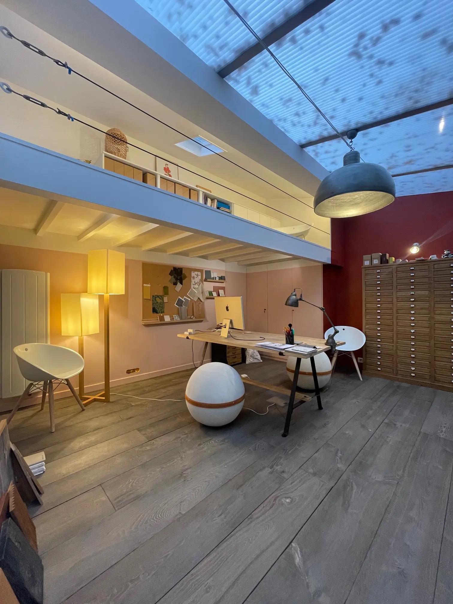 Office in Paris for sale Interior Photo- Image 1 of 7