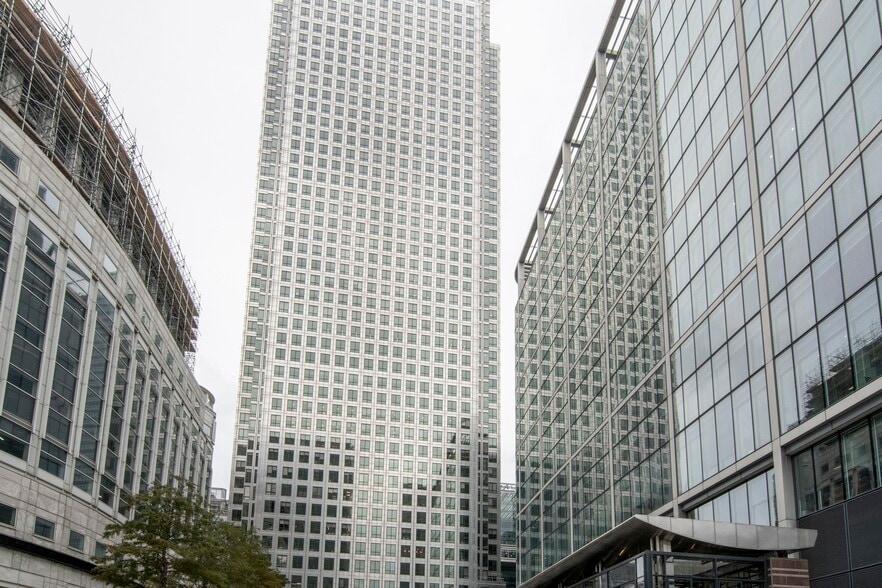1 Canada Sq, London to rent - Interior Photo - Image 1 of 10