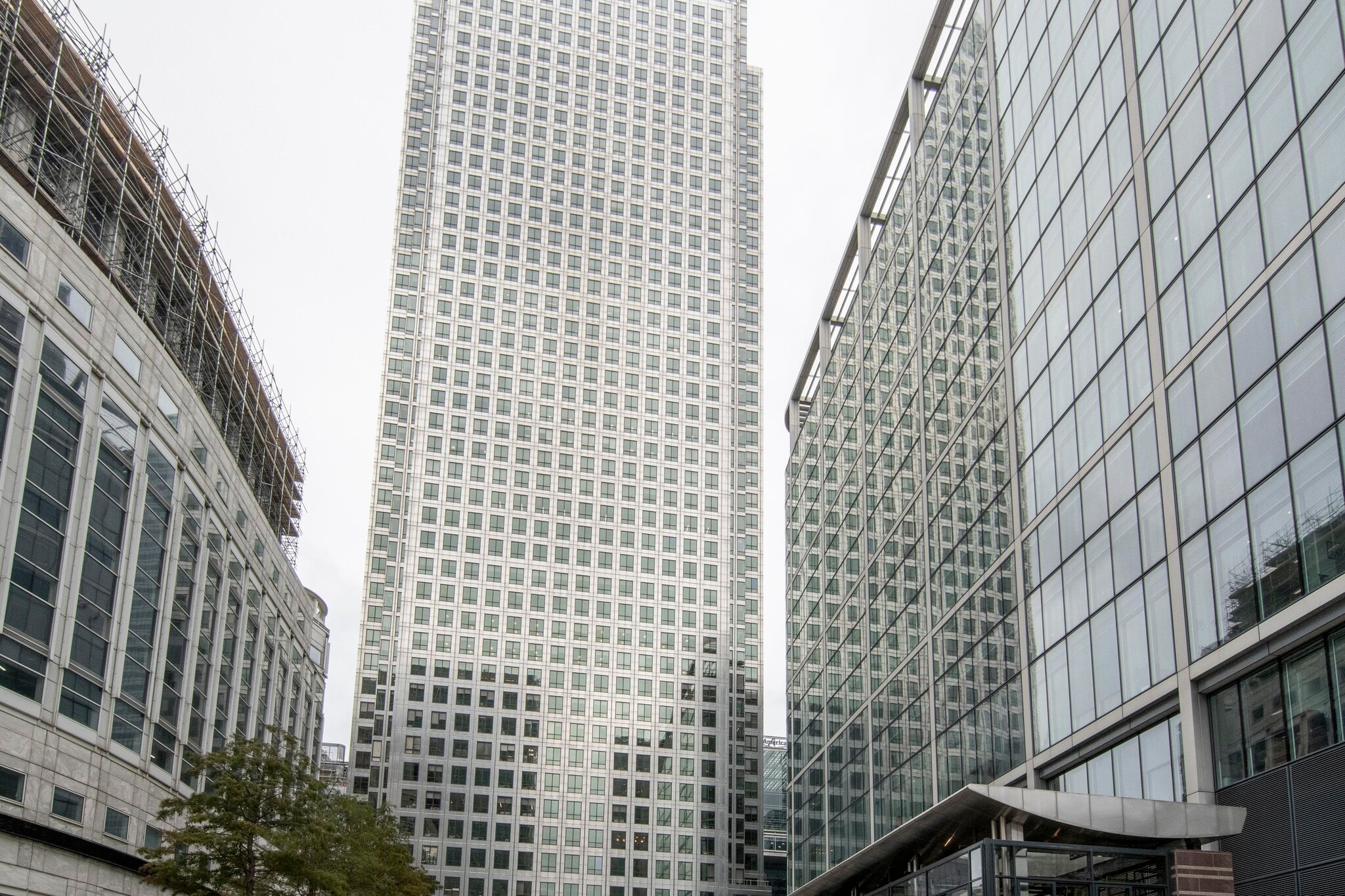 1 Canada Sq, London to rent Interior Photo- Image 1 of 11