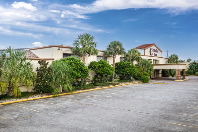 More details for 925 Highway 332, Lake Jackson, TX - Hospitality for Sale