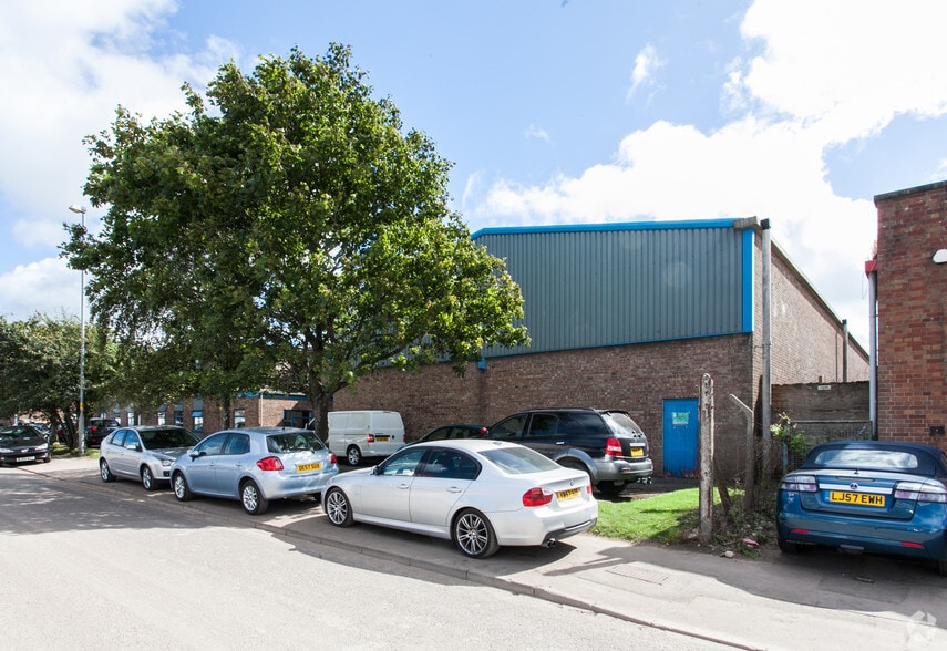 Ashton Vale Rd, Bristol to rent - Building Photo - Image 2 of 3