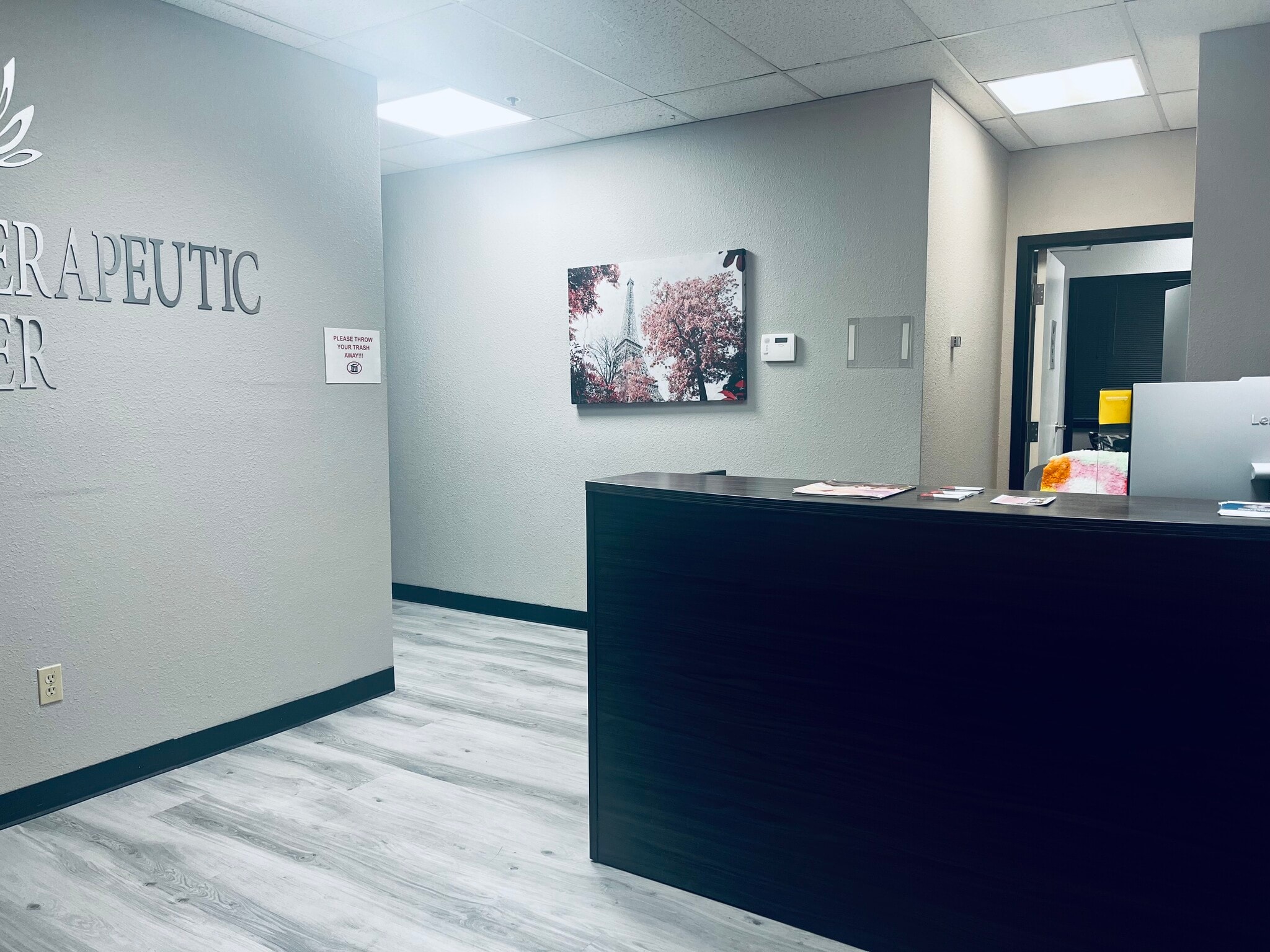 2755-2795 E Desert Inn Rd, Las Vegas, NV to rent Interior Photo- Image 1 of 9