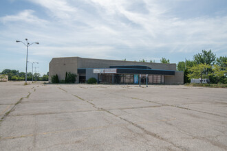 888 N Pine Rd, Essexville, MI for sale Building Photo- Image 1 of 14