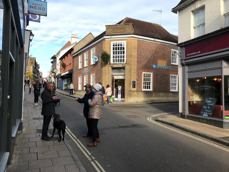 61 Cheap St, Sherborne to rent - Building Photo - Image 2 of 3