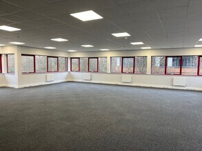 Westmere Dr, Crewe to rent Interior Photo- Image 2 of 3