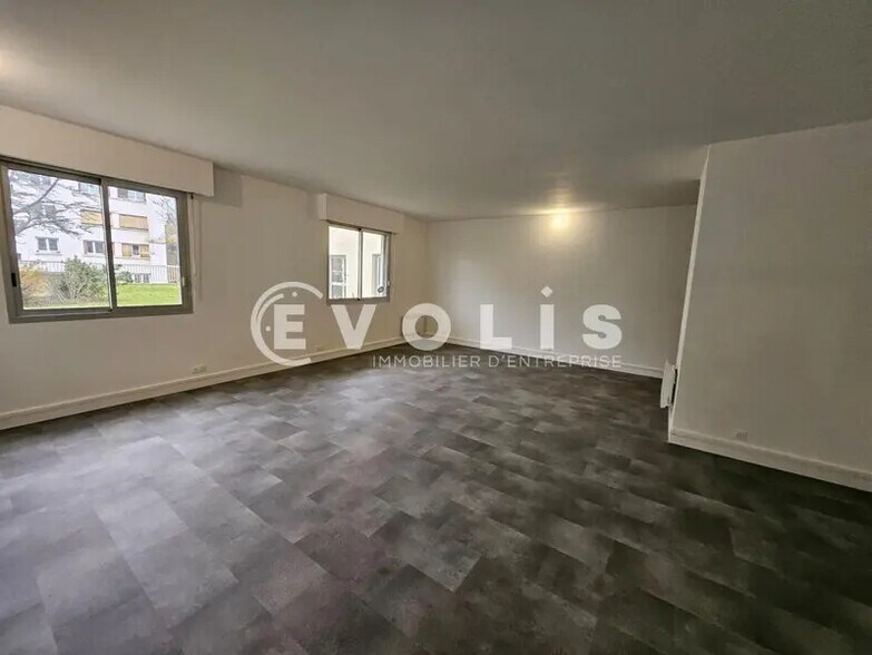 Office in Clamart to rent - Interior Photo - Image 3 of 10