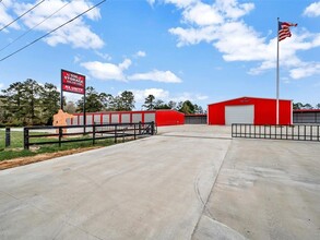 8959 N US Highway 69, Huntington, TX for rent Primary Photo- Image 1 of 74