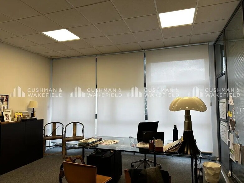 Office in Illkirch-Graffenstaden to rent - Interior Photo - Image 2 of 10