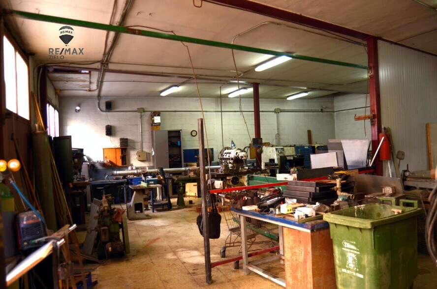Industrial in Leganés, Madrid for sale - Building Photo - Image 2 of 36
